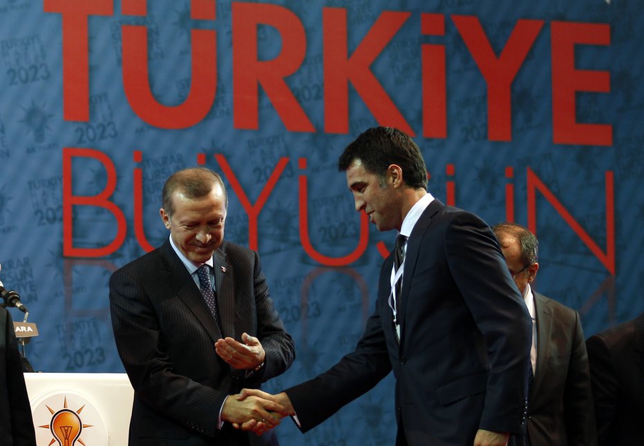 Fotografija: Erdogan in Šukur sta bila najprej zaveznika, a sta se kmalu sprla. FOTO: Reuters