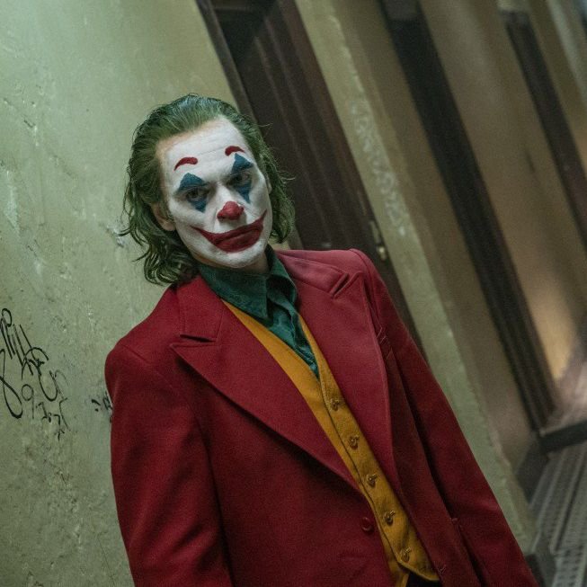 Joaquin Phoenix je kot Joker prepričljivo pometel z igralsko konkurenco.