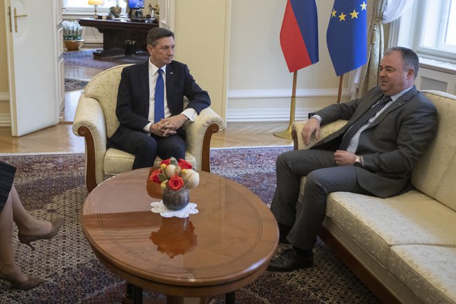 Pahor bo še enkrat sprejel vodje poslanskih skupin, ki po prvem krogu pogovorov niso dale jasnega odgovora na vprašanje, ali bi podprli novega mandatarja. FOTO: Voranc Vogel