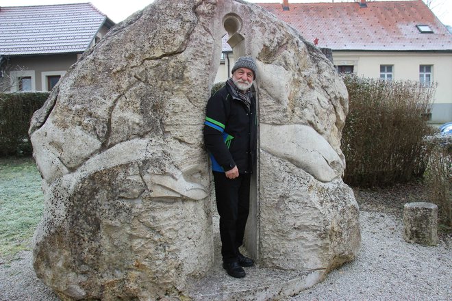 Kamen časti v središču Bistrice ob Sotli FOTO: Tanja Jakše Gazvoda