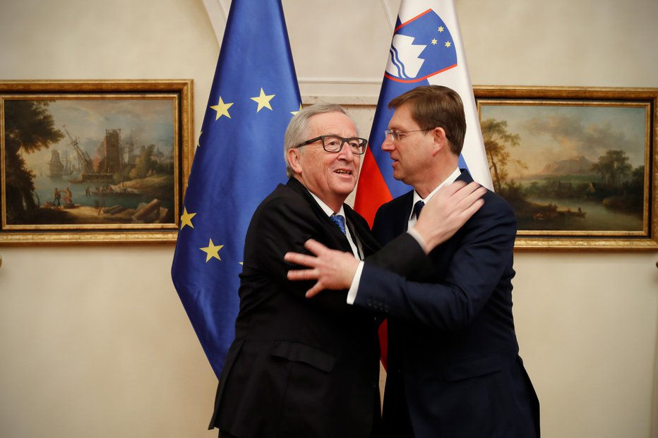 Fotografija: Jean - Claude Juncker, predsednik Evropske komisije, in Miro Cerar, predsednik vlade Republike Slovenije. FOTO: Uroš Hočevar