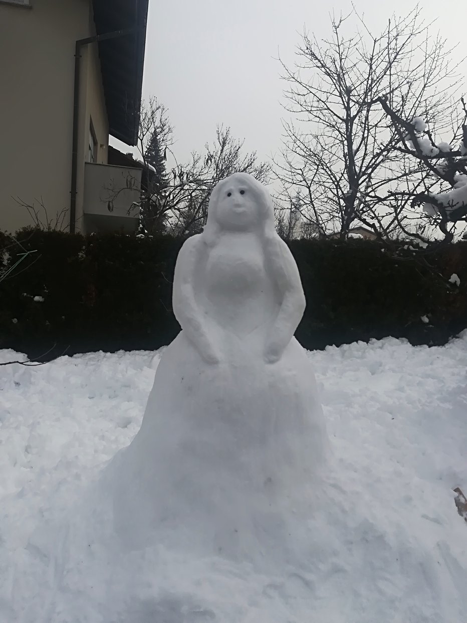 Fotografija: Snežena ženička v Celju. FOTO: bralka Sabina