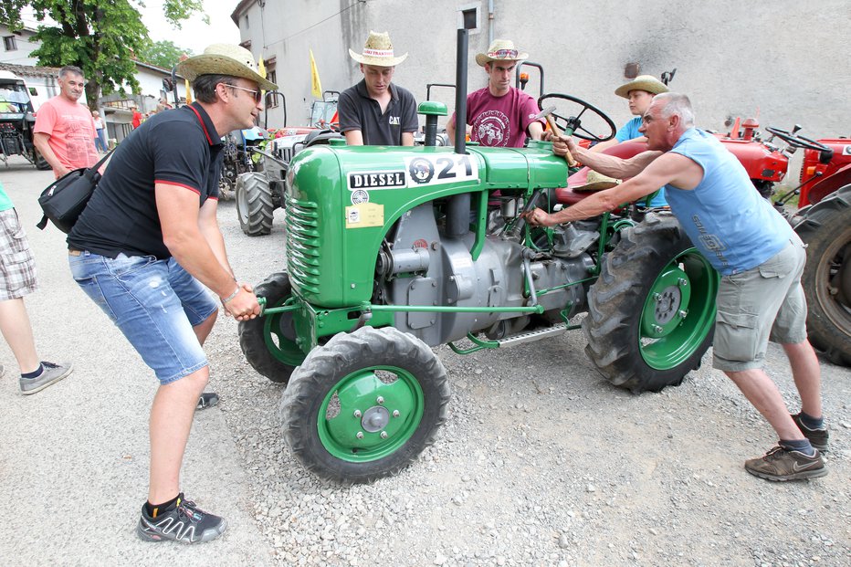 Fotografija: Slovenski traktor je v povprečju star 22 let. Foto: Marko Feist