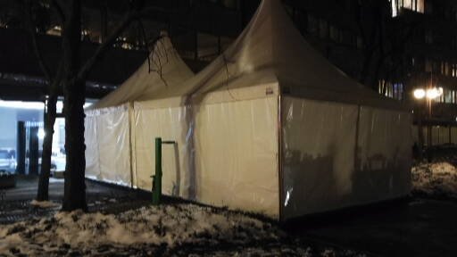 RTV so povečali za šotor, v katerm je bila gostija po koncu Eme. FOTO: T. V.