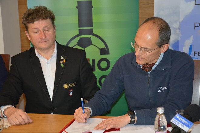 Pogodbo sta podpisala Pierluigi Sassi in Danilo Steyer. Foto: Oste Bakal