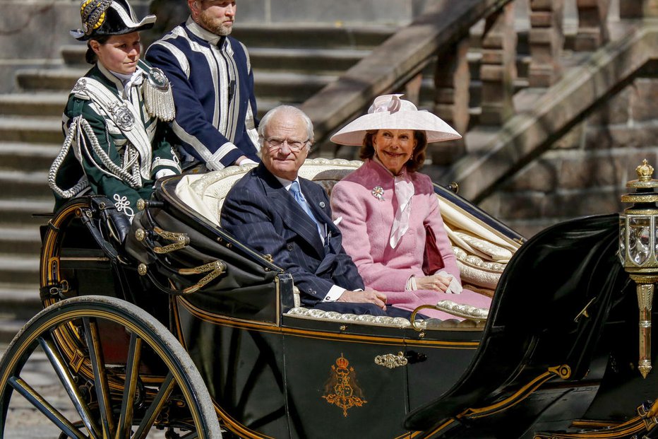 Fotografija: Kralj Karl XVI. Gustav z ženo. FOTO: AP