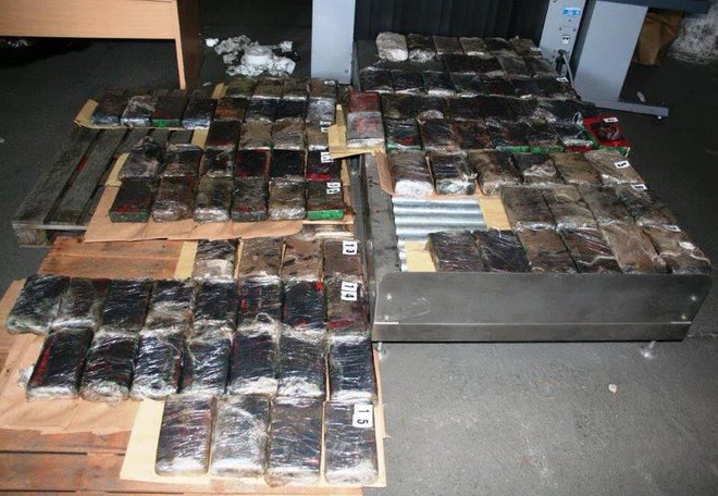 Kokain je bil skrit med kovinskimi odpadki. FOTO: EUROPOL