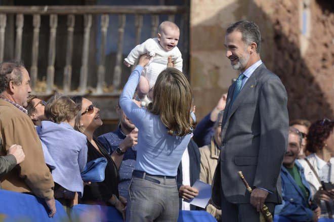 Kljub začetnemu negodovanju Špancev sta zdaj Felipe in Letizia zelo priljubljena. FOTO: GULIVER/GETTY IMAGES