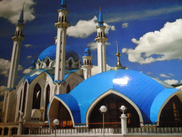Nova, zelo razkošna mošeja z vodometom v Velikem Bolgaru Foto: Albina Podbevšek
