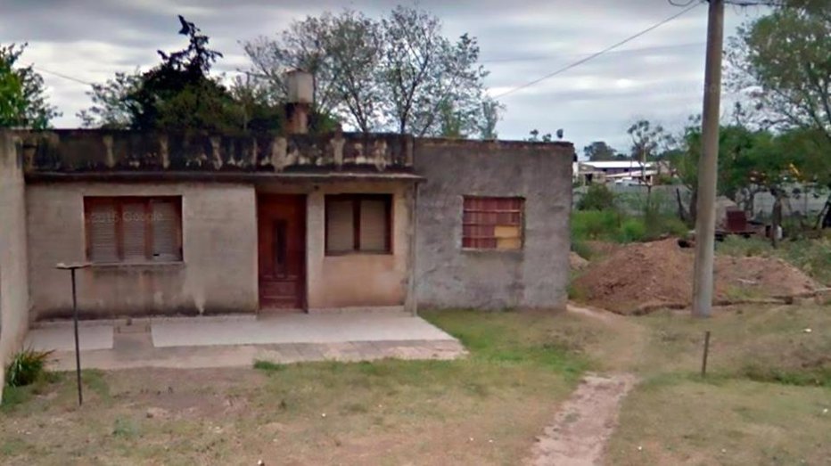 Fotografija: Hiša groze, v kateri so našli priklenjeno golo 42-letnico.