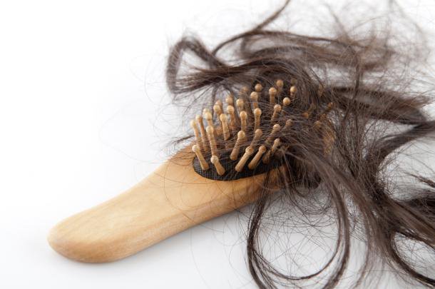 Ženske se z igubljanjem las najpogosteje soočajo v menopavzi. FOTOgrafiji: Shutterstock
