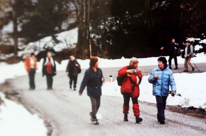 Hodili so ne glede na vremenske nevšečnosti, v snegu in dežju. FOTO: Igor Mali
