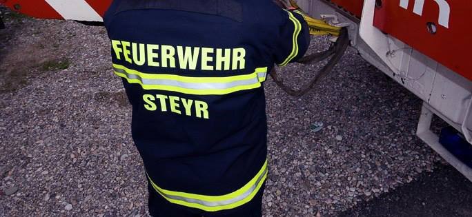 Fotografija: Gasilci v mestu Steyr so izvedli obsežno reševalno akcijo. FOTO: Facebook