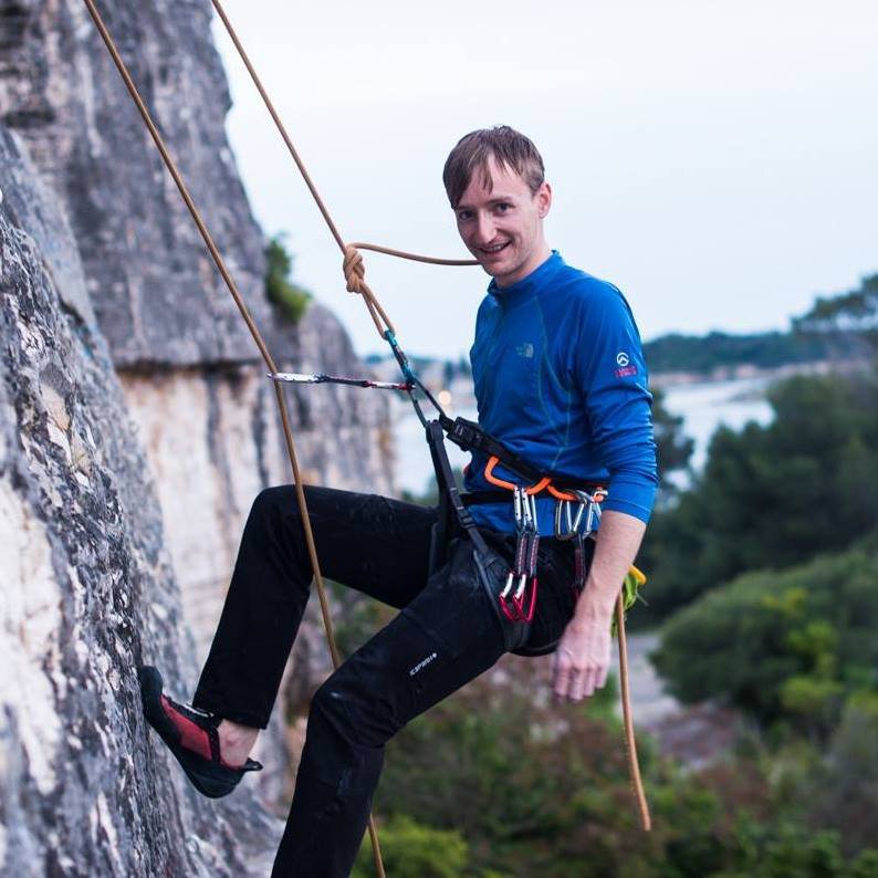 Fotografija: Jure Vilčnik je bil navdušen športni plezalec. Foto: Facebook