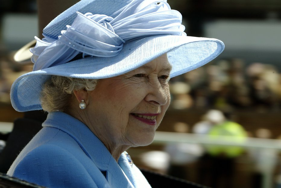 Fotografija: Elizabeta II. se ob sončnih dneh vedno pokrije s klobukom. FOTO: GULIVER/GETTY IMAGES