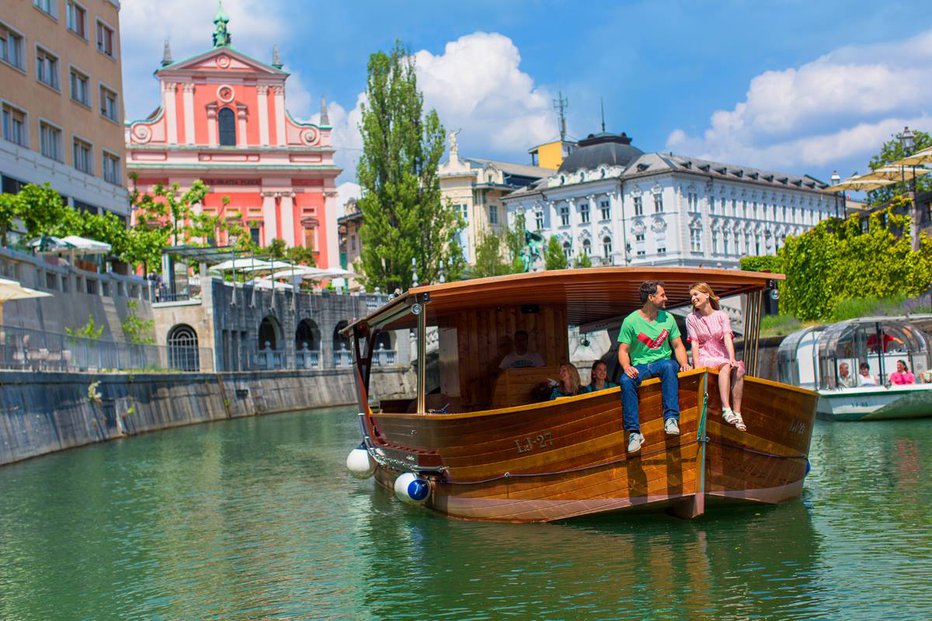 Fotografija: V Ljubljani so se občinski svetniki odločili za najvišjo možno turistično takso. FOTO: Visit Ljubljana