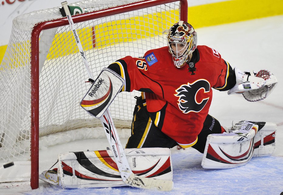 Fotografija: Novopečeni državljan Kazahstana Henrik Karlsson je v NHL igral tudi za Calgary Flames. FOTO: Reuters