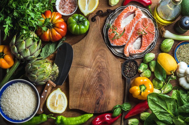 Uživali naj bi veliko sveže zelenjave, ribe, oreške in stročnice ter čim manj sladkarij in predelanih mesnin. FOTO: Thinkstock