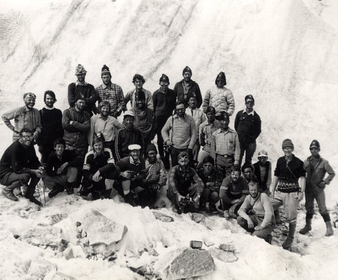 Jugoslovansko odpravo je sestavljalo 21 slovenskih in štirje alpinisti iz drugih republik. FOTO: arhiv Dela