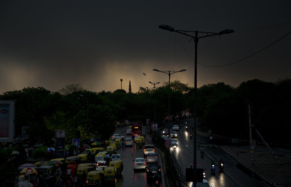 Fotografija: Hude posledice neurja. FOTO: Manish Swarup, AP