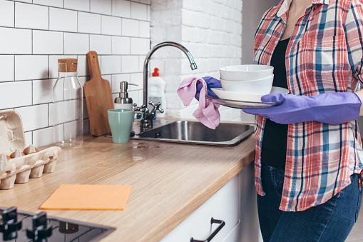 Fotografija: Vsakodnevno čistoče določenih kotičkov doma je ključno za zdravje in kakovostno bivanje. FOTO: Thinkstock