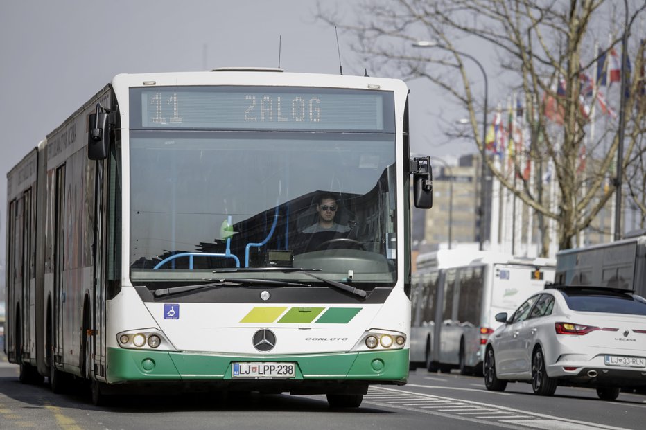 Fotografija: Brezplačni avtobusni prevoz bo na dan brez avtomobila, 22. septembra. FOTO: Voranc Vogel, Delo