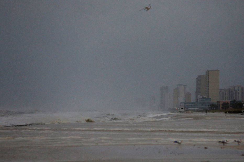 Fotografija: Orkan v Panama Cityju. FOTO:  Reuters