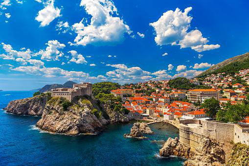 Fotografija: Dubrovnik je tudi na seznamu ogroženih mest. FOTO: Getty Images, Istockphoto