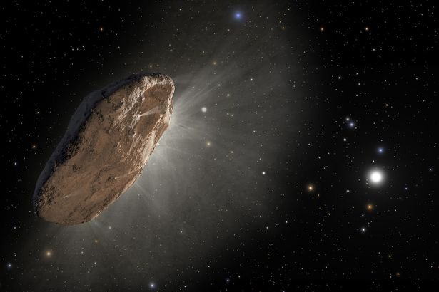 Vede se kot komet in asteroid hkrati. FOTO: Nasa