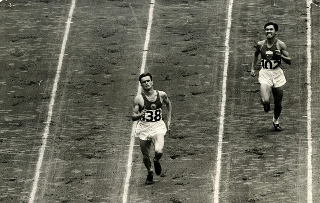 Proti cilju na olimpijskih igrah v Londonu v teku na 400 metrov, kjer se je uvrstil v polfinale. FOTO: Osebni arhiv