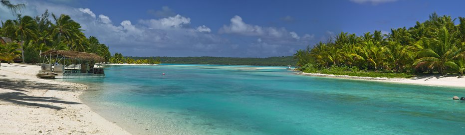 Fotografija: Kokosovi otoki veljajo za enega zadnjih neokrnjenih krajev na svetu, a je tudi do tja prišla plastika. FOTO: Guliver/Getty Images