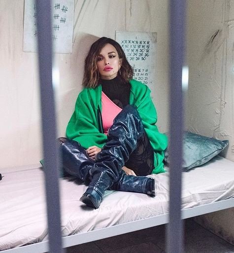 Fotografija: Severina v zaporu. Motiv iz videospota pesmi Daleko ti kuća. FOTO: Instagram, posnetek zaslona