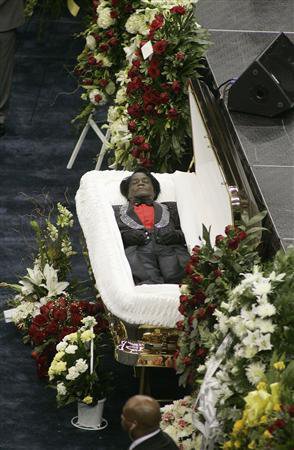 Kje leži njegovo truplo? Foto: Reuters