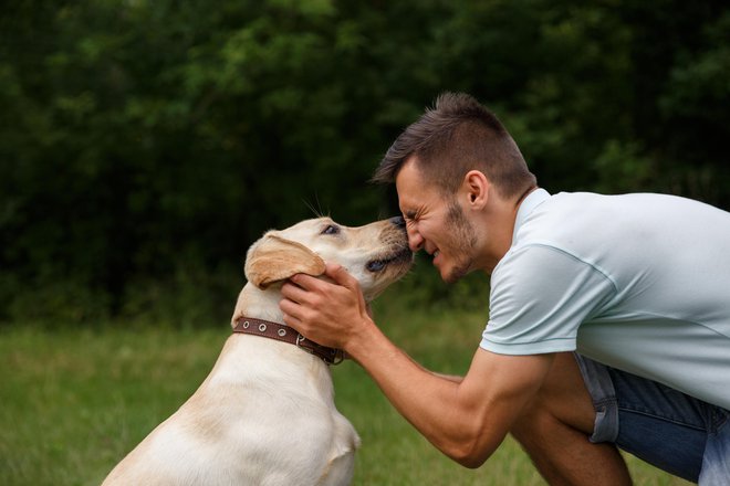 Moški s psi so samski krajši čas, pravijo na Inštitutu Kinsey. FOTO: Guliver/Getty Images