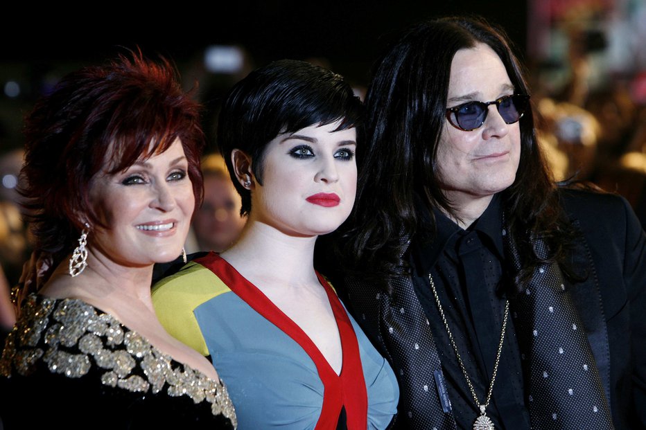 Fotografija: Sharon, Kelly in Ozzy Osbourne davnega leta 2008. FOTO: Luke Macgregor Reuters