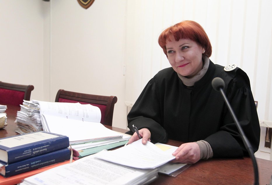 Fotografija: Sodnica Dejana Fekonja je februarja izrekla obsodilne sodbe peterici obtoženih v tej zadevi. FOTO: Dejan Javornik