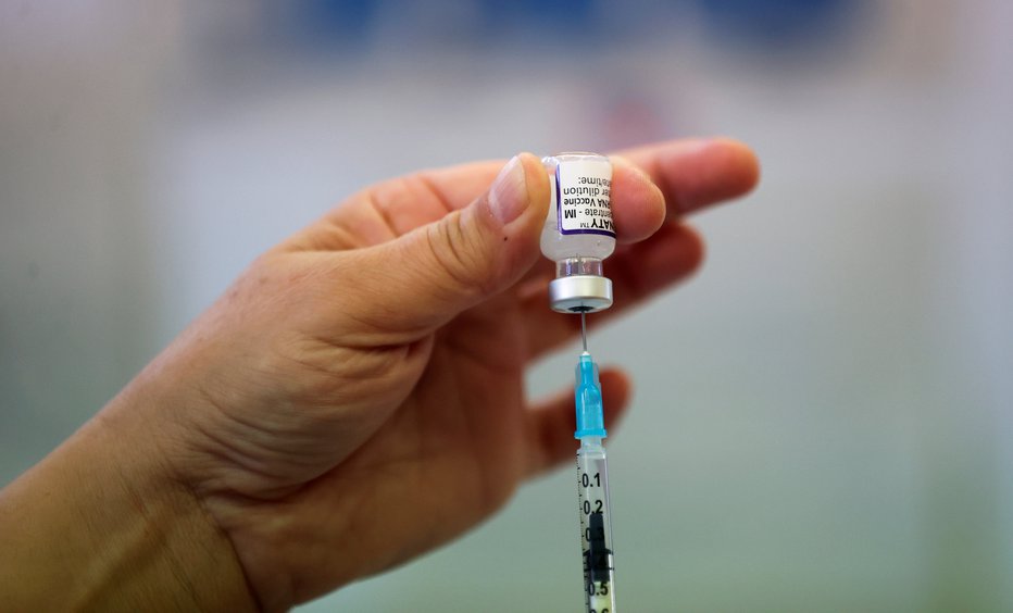 Fotografija: Zanimanje za cepljenje spet upada. FOTO: Carl Recine, Reuters