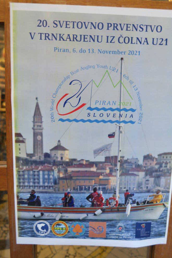 Plakat svetovnega prvenstva v ribolovu iz čolna s palico za mladince 2021 FOTO: JANEZ PETKOVŠEK
