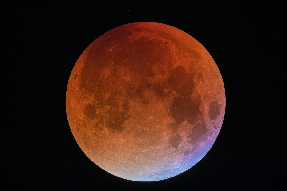 Fotografija: Luna bo 27. julija krvavela. Po biblijski napovedi naj bi to pomenilo apokaliptičen konec.