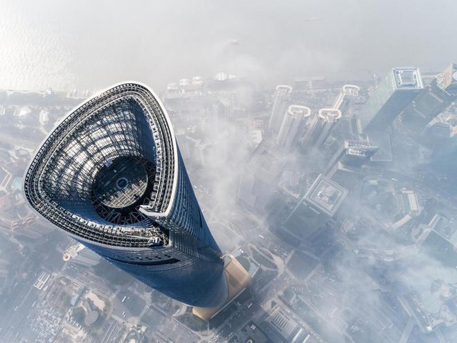 Shanghai Tower ponuja užitke na vrtoglavi višini. FOTOGRAFIJI: Twitter
