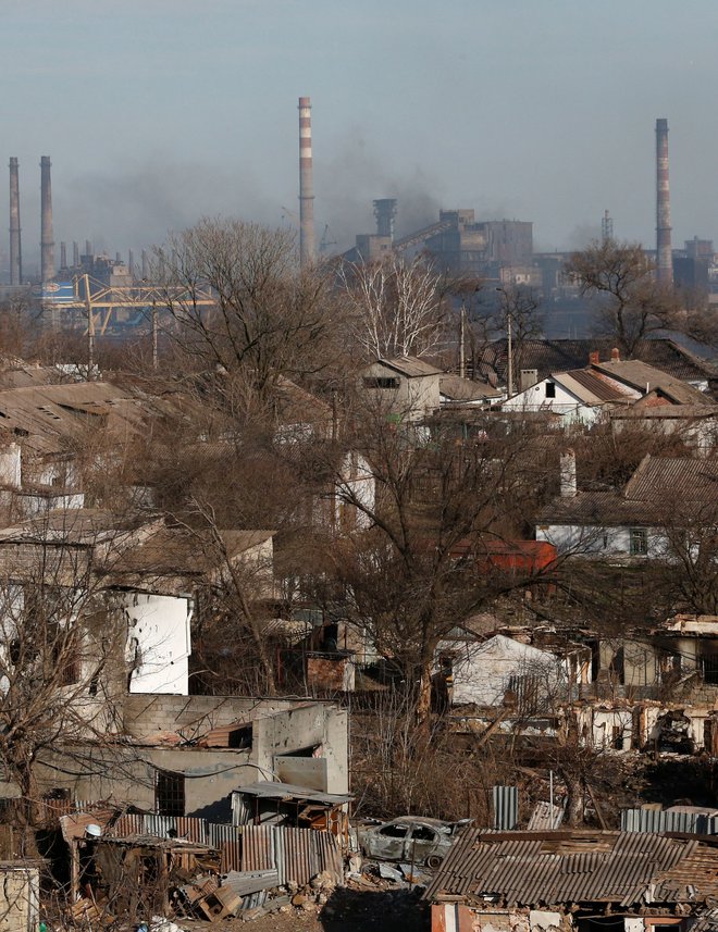 V Mariupolju ljudje živijo »v popolnem terorju«. FOTO: Alexander Ermochenko/Reuters
