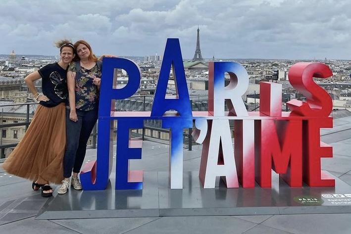 Fotografija: Pariz je vedno dobra ideja, pravita sestri.
