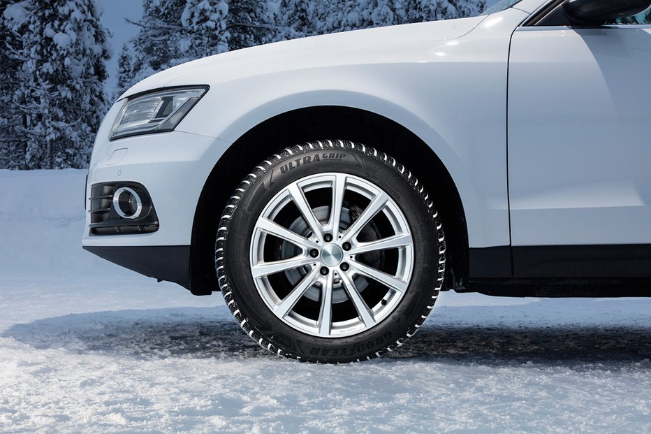 Fotografija: Ustrezna pnevmatika zagotavlja varno vožnjo tudi v najtežjih zimskih pogojih. FOTO: Goodyear
