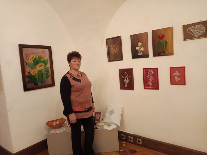 Tanja Košar je združila slikarstvo, fotografijo in čipko.
