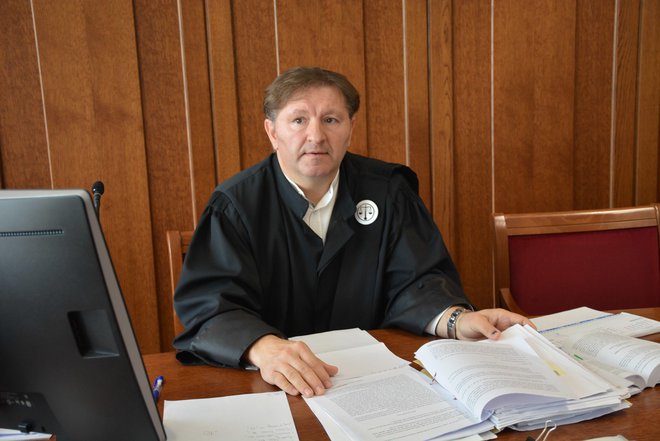 Okrožni sodnik Stanislav Jug je izrekel oprostilno sodbo.
