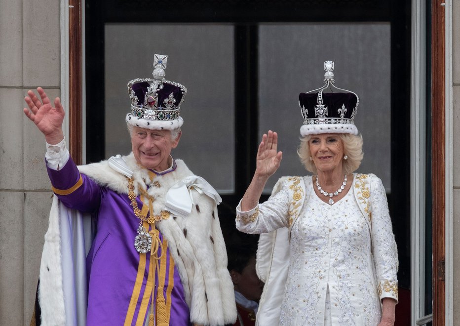 Fotografija: Dolgo je trajalo, da je britanska monarhija dobila novega kralja. FOTO: Afp