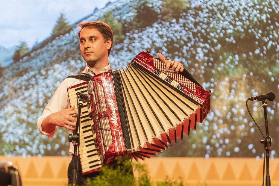 Fotografija: Andrej Toplišek lani na Avsenikovem festivalu v Begunjah. FOTO: osebni arhiv