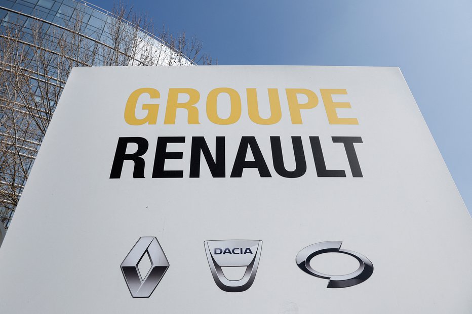 Fotografija: Skupina lastnikov različnih Renaultovih modelov v Franciji se je nedavno odločila kazensko ovaditi francosko podjetje. FOTO: Benoit Tessier/Reuters