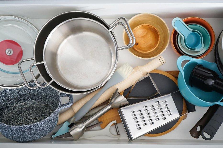 Fotografija: Tudi kuhinjski pripomočki imajo svoj rok trajanja. FOTO: Volodymyr Bushmelov, Getty Images