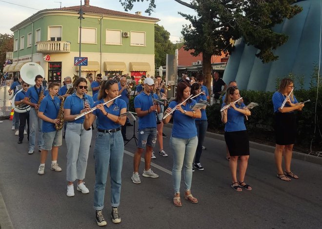 Pihalni orkester Izola je odprl letošnji Ribiški praznik v Izoli. FOTO: CKŠP IZOLA
